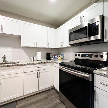 The Lux 28 Tvs Every Room Free Wifi Atlanta Exterior photo
